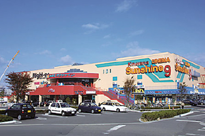 うれしい駐車場無料！！通学に抜群の立地が魅力的